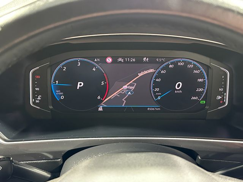 2023 Volkswagen Tiguan Allspace - image 13