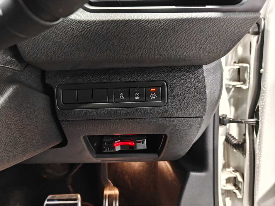 2019 Peugeot 308 - image 26