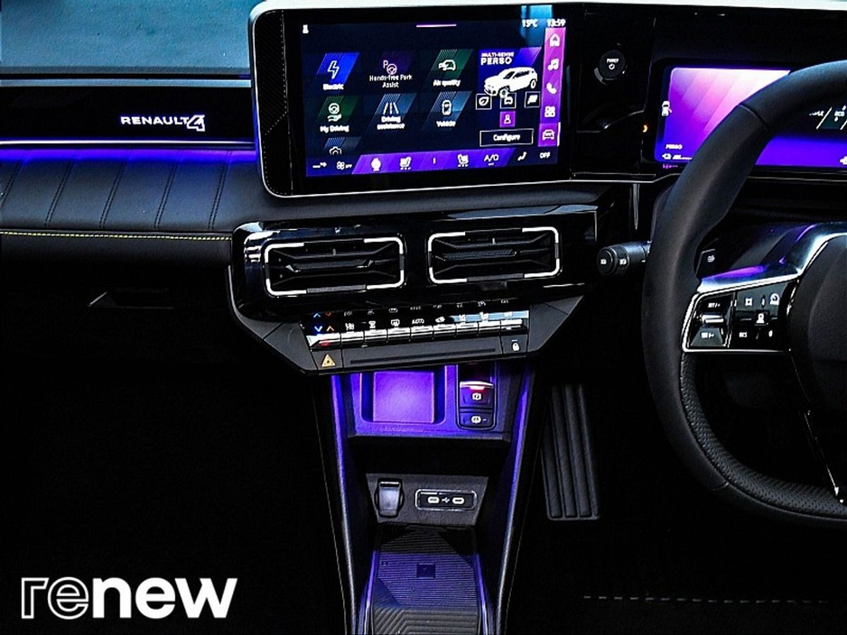 2026 Renault 4 techno 52kWh 150hp DEMO €37,145