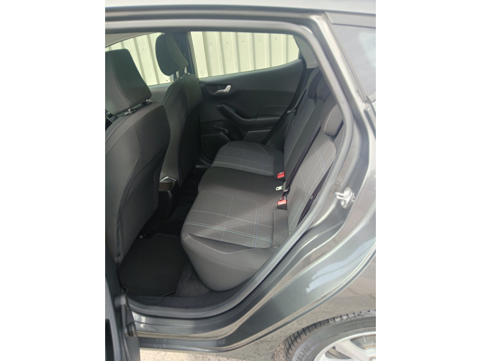 2019 Ford Fiesta - image 17