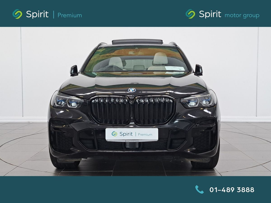 2022 BMW X5 - image 8