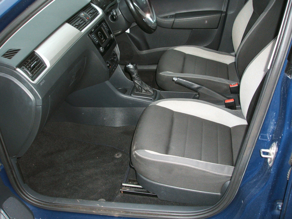 2017 Skoda Rapid - image 12