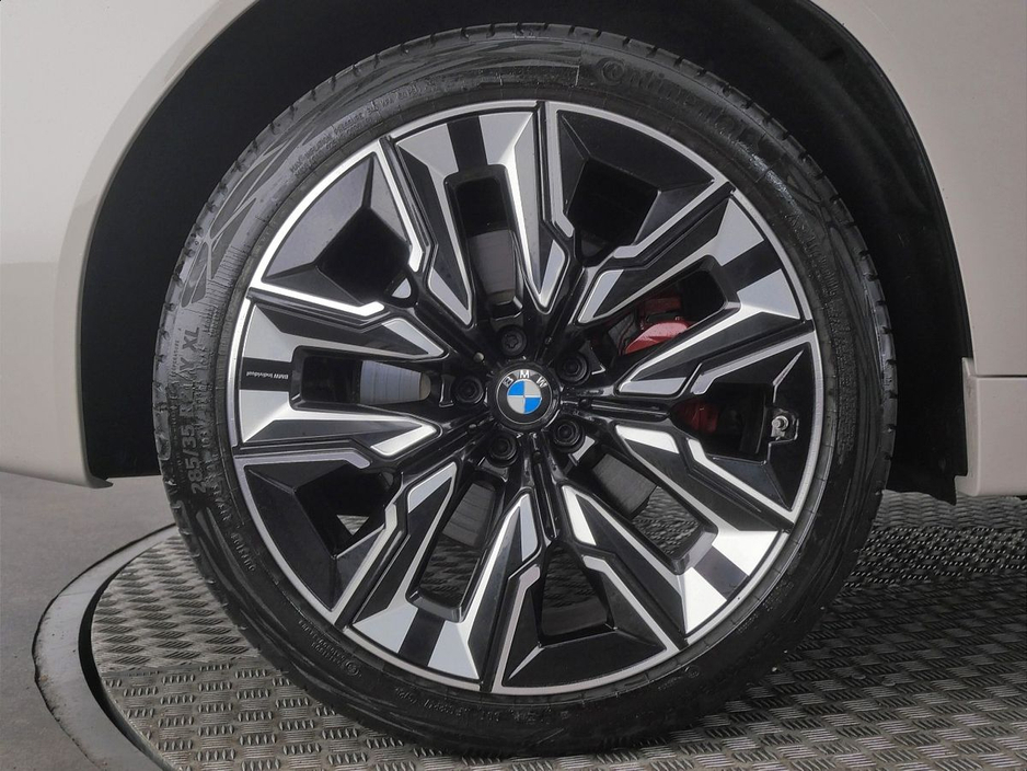 2025 BMW X3 - image 14