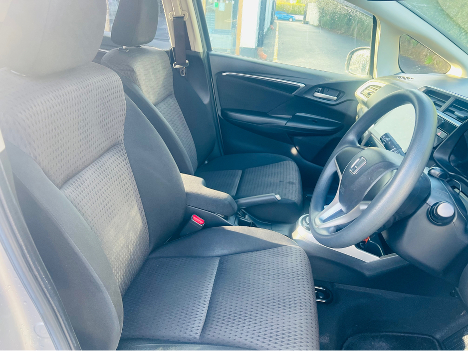 2019 Honda Fit ALLOYS // REVERSE CAM // BLUETOOTH €14,900