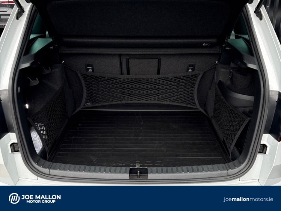 2020 Skoda Karoq - image 13