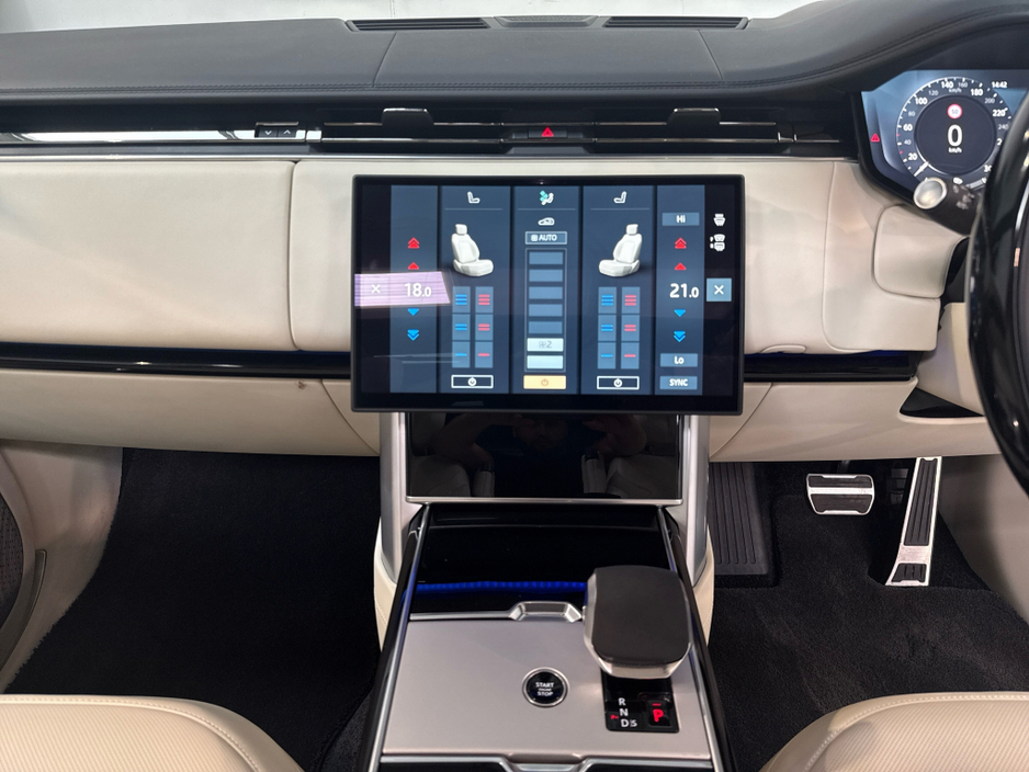 2026 Land Rover Range Rover - image 21