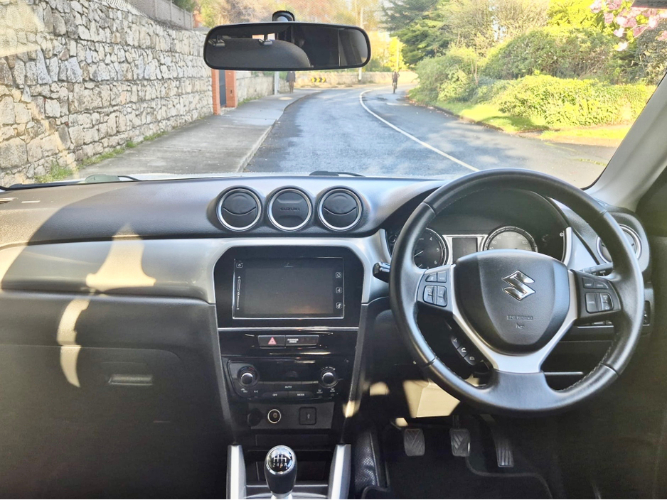 2016 Suzuki Vitara - image 15