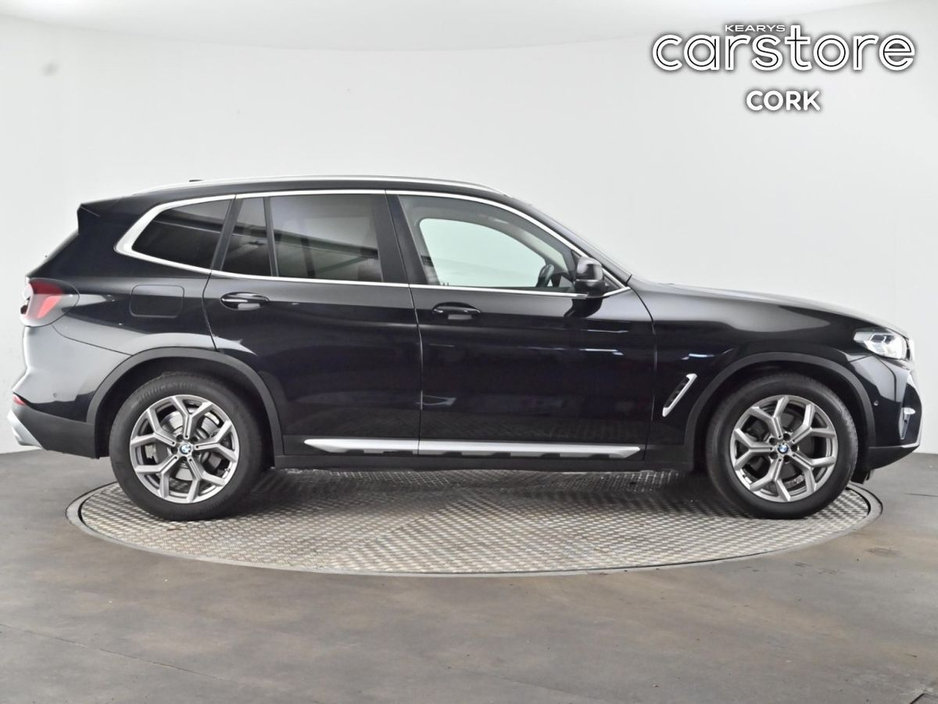 2022 BMW X3 - image 2