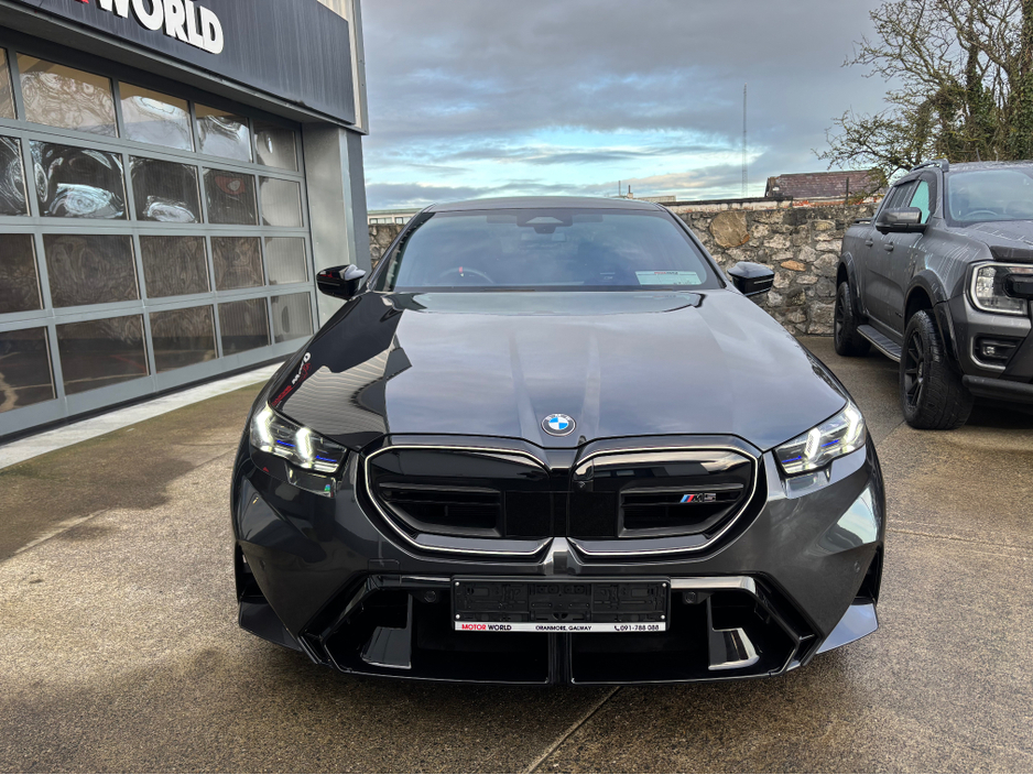 2025 BMW M5 M5 4.4 V8 727 BHP PLUG-IN HYBRID €127,900