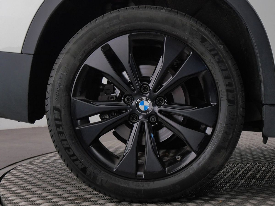 2022 BMW X1 sDrive18i Sport €32,900