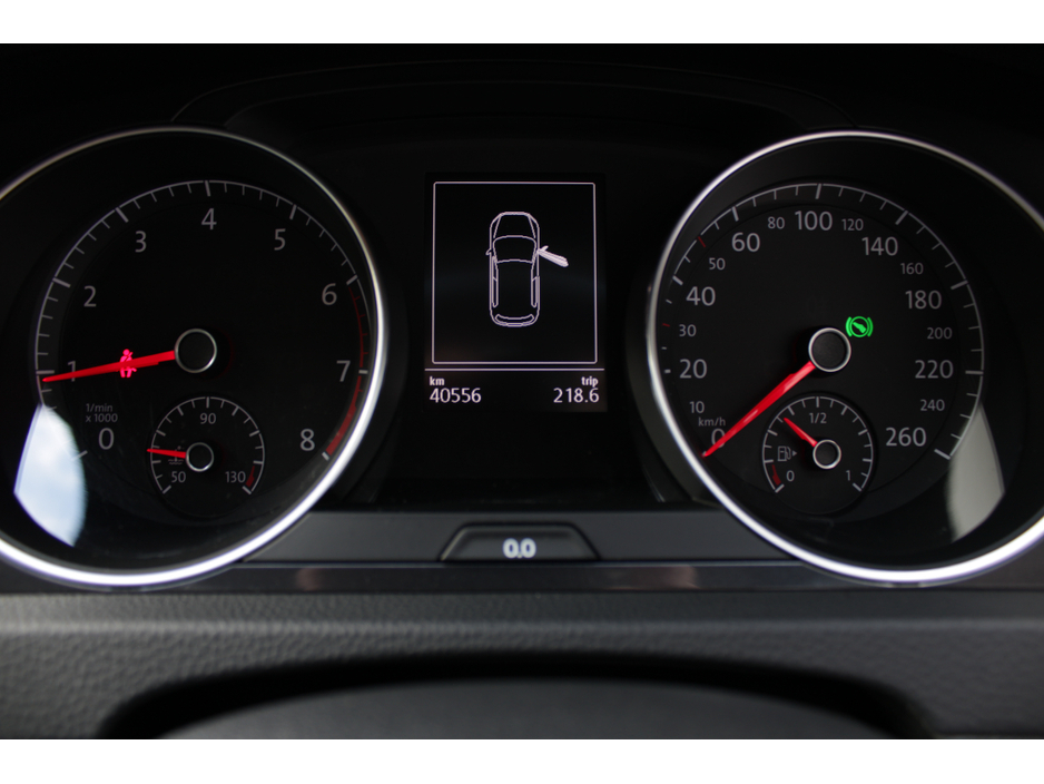 2018 Volkswagen Golf 1.2TSI COMFORTLINE PLUS WITH ONLY 40,000 KMS // BRAND NEW 18 INCH GTI ALLOYS // BUY WITH CONFIDENC AA AND SIMI APPROVED DEALER 2025 // FINANCE ARRANGED // ALL TRADE INS WELCOME // €19,950