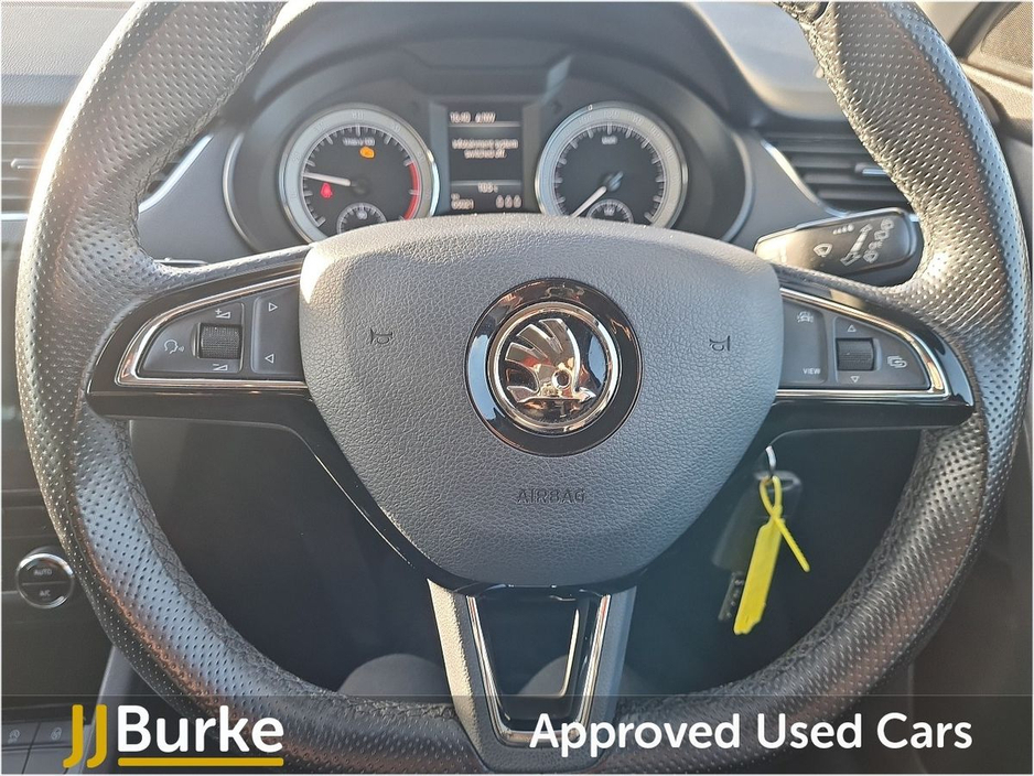 2020 Skoda Octavia - image 19