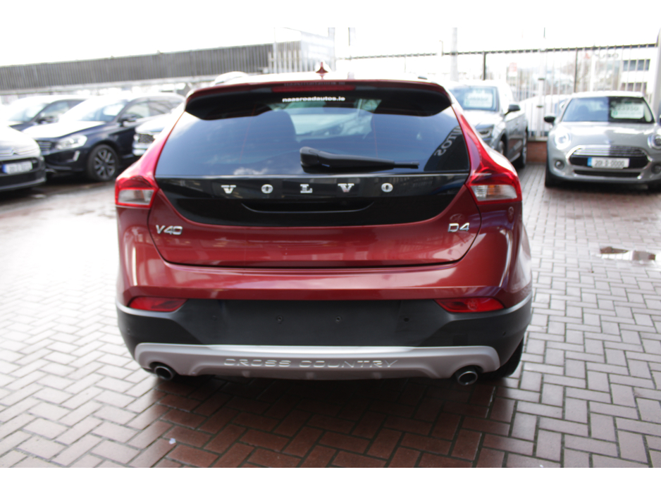 2016 Volvo V40 Cross Country 2.0D4 CROSSCOUNTRY 5DR HATCHBACK AUTO HUGE SPEC  // 1 OWNER CAR // AS NEW CONDITION THROUGHOUT // BUY WITH CONFIDENCE AA AND SIMI APPROVED DEALER 2026 // FINANCE ARRANGED // €13,950