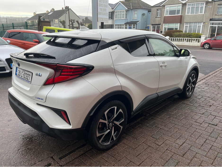 2020 Toyota C-HR 6AA-ZYX11 €24,000
