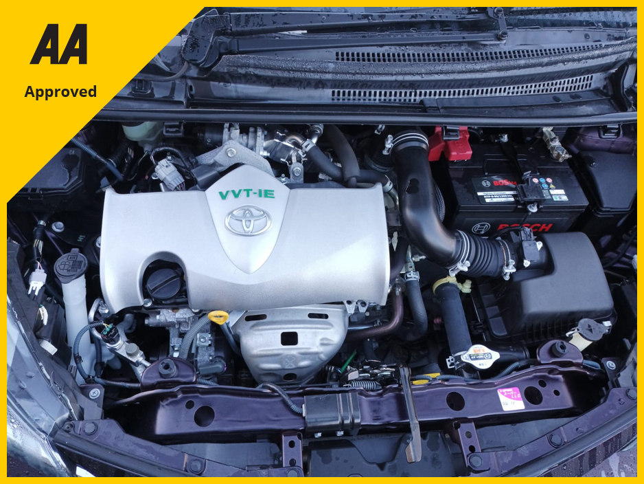 2015 Toyota Yaris 1.3  1320CC 4 CYLINDER PETROL AUTOMATIC PUSH BUTTON START FACTORY IMMOBILISER TOYOTA SAFETY SENSE ONLY 50,176KMS COMPREHENSIVE SERVICE HISTORY (10 STAMPS) JUST FULLY SERVICED NEW NCT& 1 YEAR ROADTAX €11,749