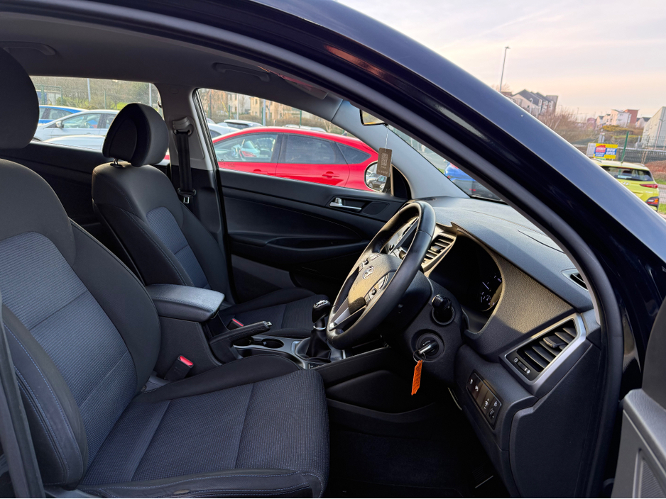 2017 Hyundai Tucson - image 19