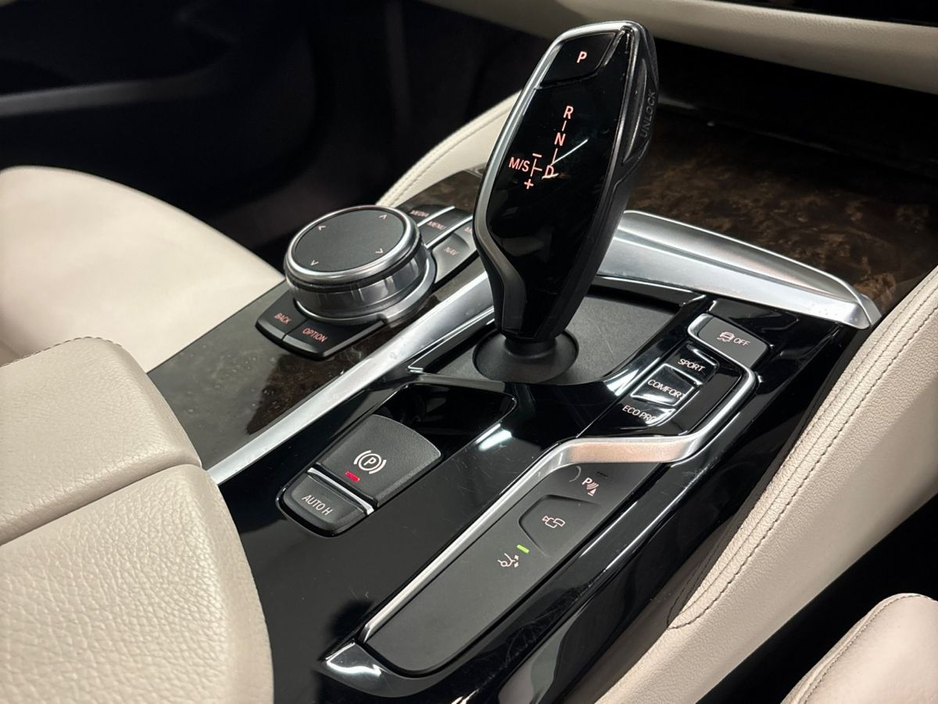 2019 BMW 6 Series - image 10