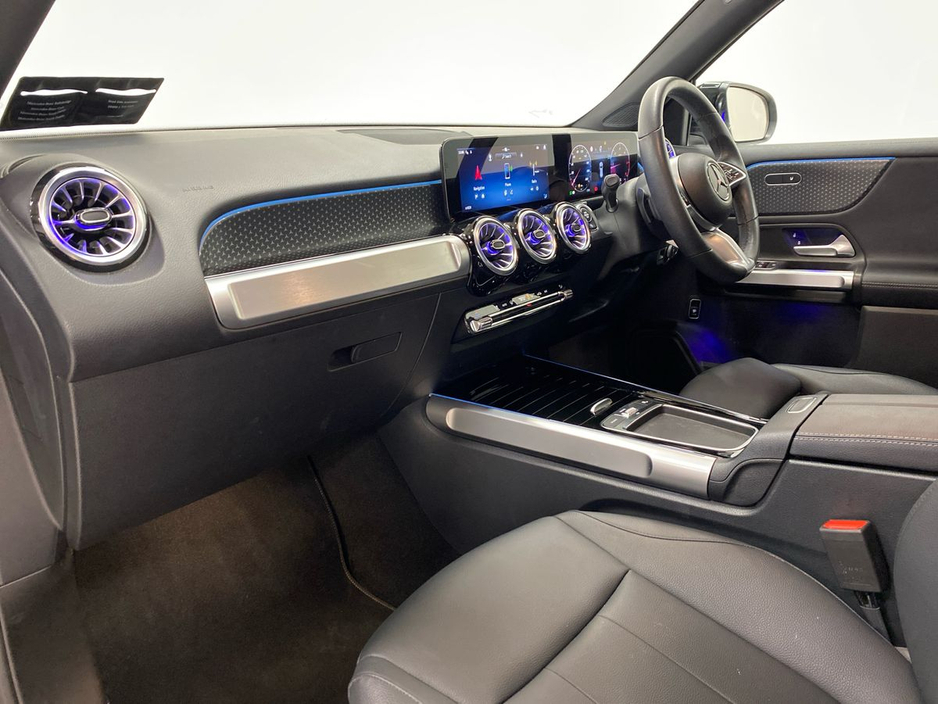 2025 Mercedes-Benz GLB 200 d 4 MATIC Progressive Line + (7)