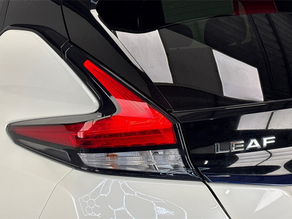 2021 Nissan Leaf PREMIUM 40KW**SEMI DIGITAL DASH**TOUCHSCREEN BLUETOOTH MEDIA**NAVIGATION**REVERSE CAMERA**PARKING SENSORS**ECO MODE**MULTIFUNCTIONAL STEERING WHEEL**CRUISE CONTROL**AUTO LIGHTS**AUTO WIPERS**ISOFIX** €14,995