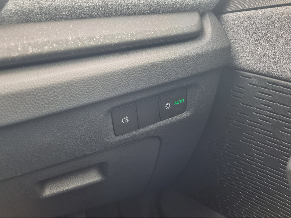 2024 Skoda Octavia - image 30