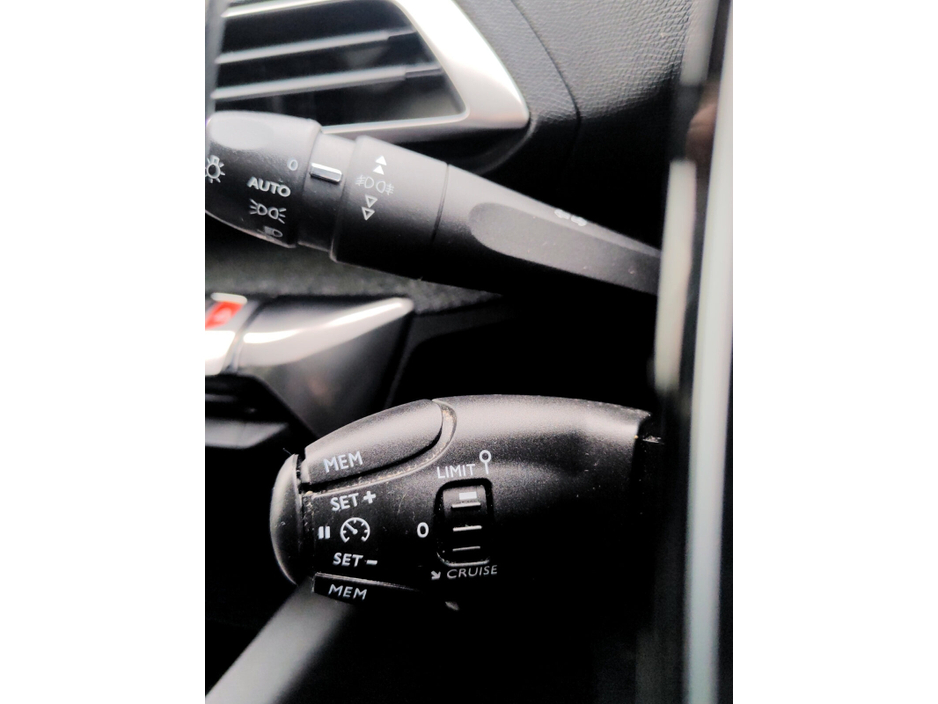 2019 Peugeot 3008 - image 26