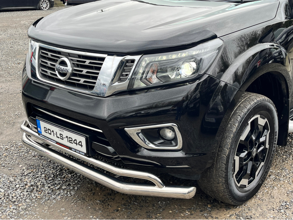 2020 Nissan Navara - image 10