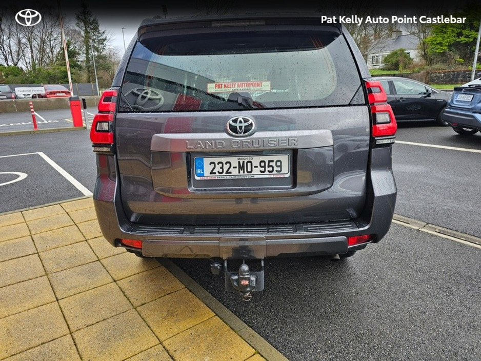 2023 Toyota Landcruiser - image 4