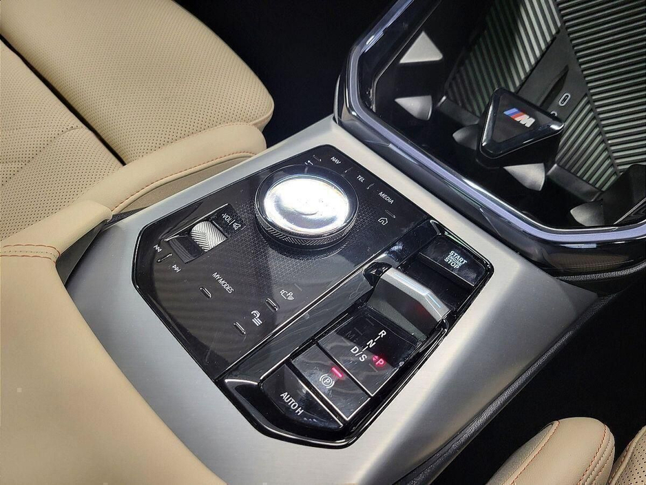 2025 BMW X3 - image 10