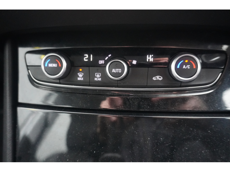 2019 Opel Grandland X - image 15