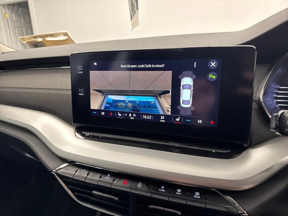 2023 Skoda Octavia - image 22