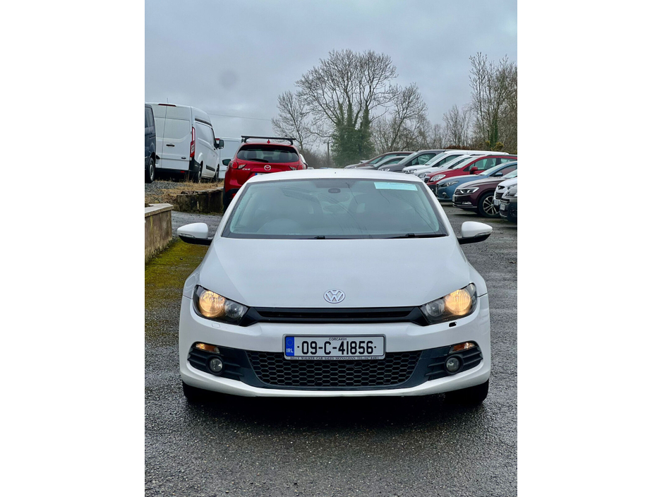 2009 Volkswagen Scirocco - image 2