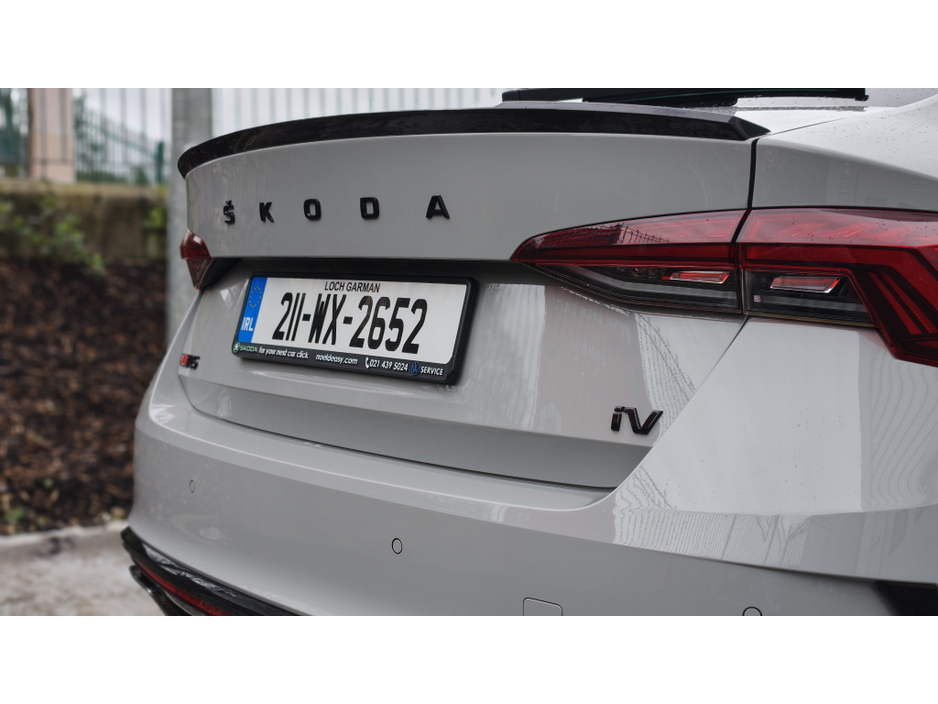 2021 Skoda Octavia - image 9