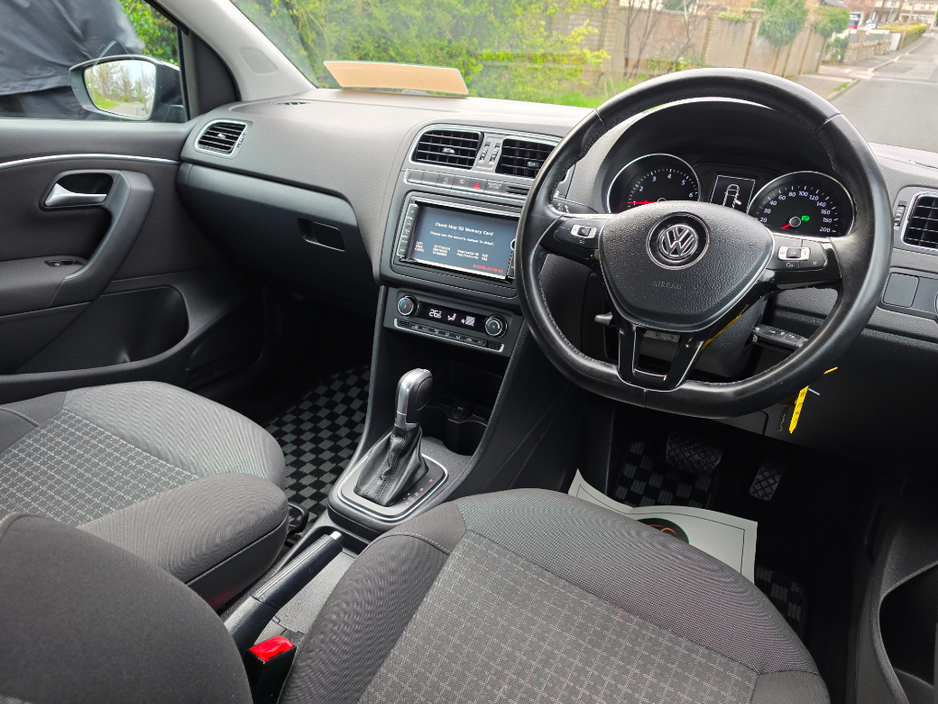 2017 Volkswagen Polo - image 11