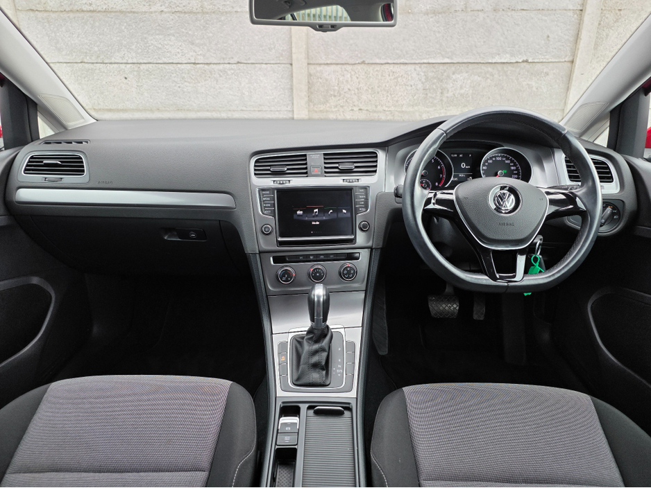 2016 Volkswagen Golf - image 14