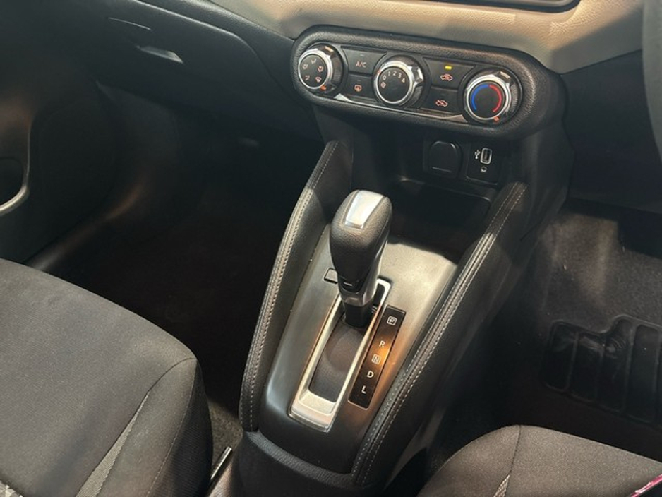 2022 Nissan Micra - image 13