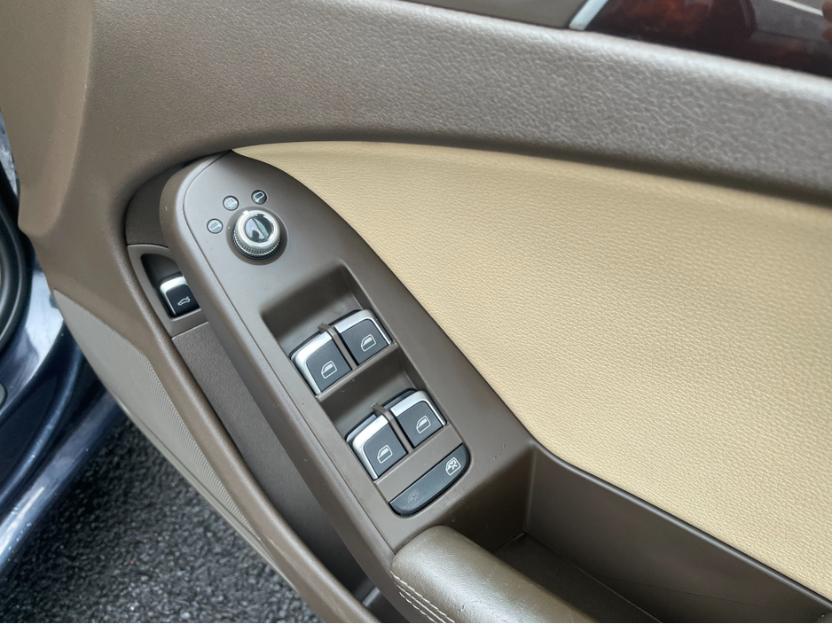 2014 Audi A4 - image 17