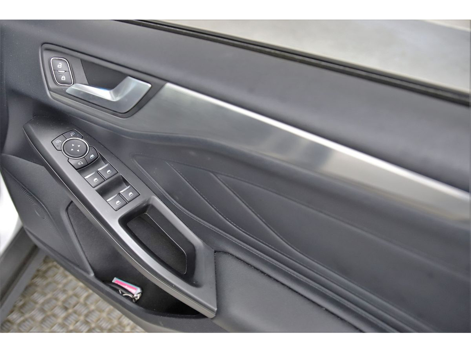 2020 Ford Focus 1.5TD TITANIUM 120BHP 6SPD *SAT NAV*REVERSE CAM*PARK SENSORS* €17,890