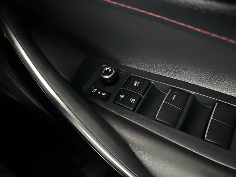 2024 Toyota Corolla - image 15