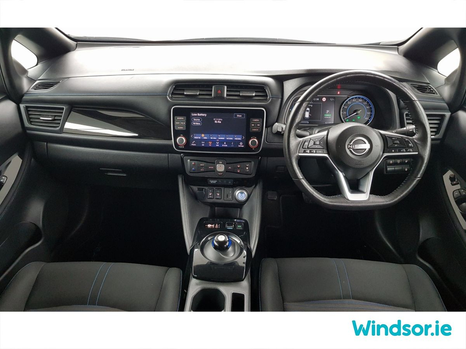 2024 Nissan Leaf - image 13