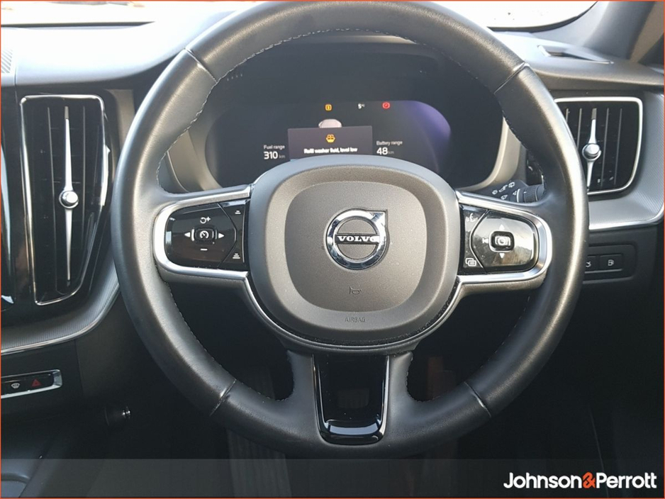 2023 Volvo XC60 - image 9