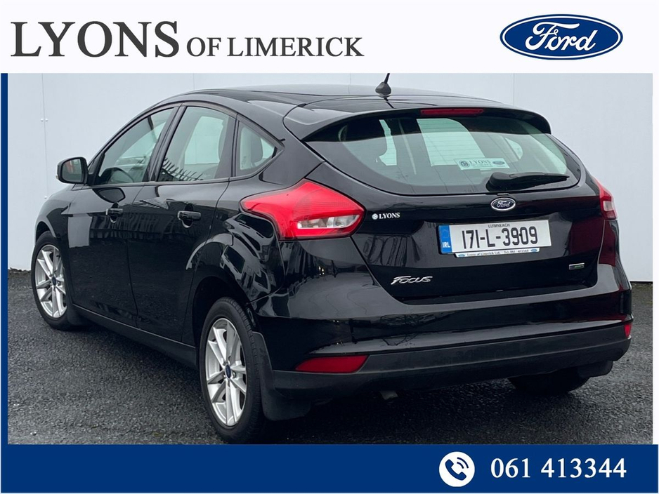 2017 Ford Focus - image 2