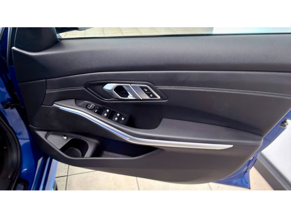 2021 BMW 3 Series 330E MSPORT €30,500