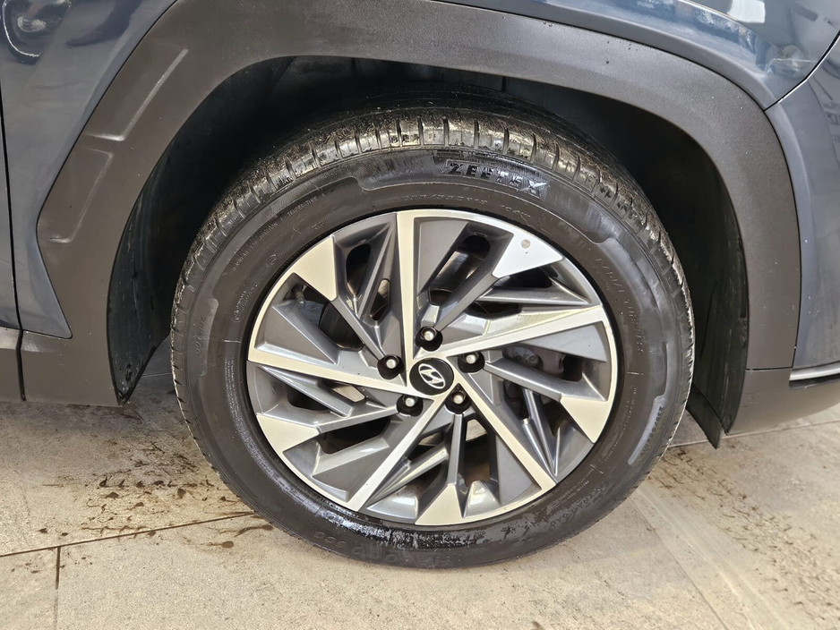 2021 Hyundai Tucson - image 5