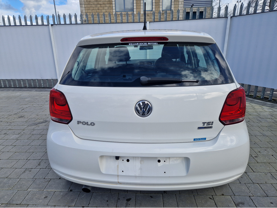 2013 Volkswagen Polo - image 9
