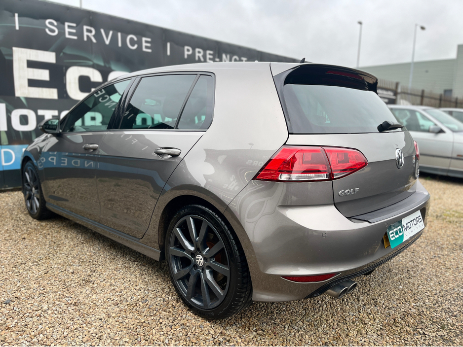 2016 Volkswagen Golf - image 2
