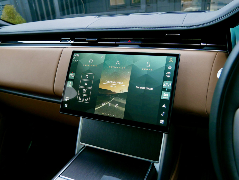 2024 Land Rover Range Rover SWB 3.0 I6 PHEV SE €128,950