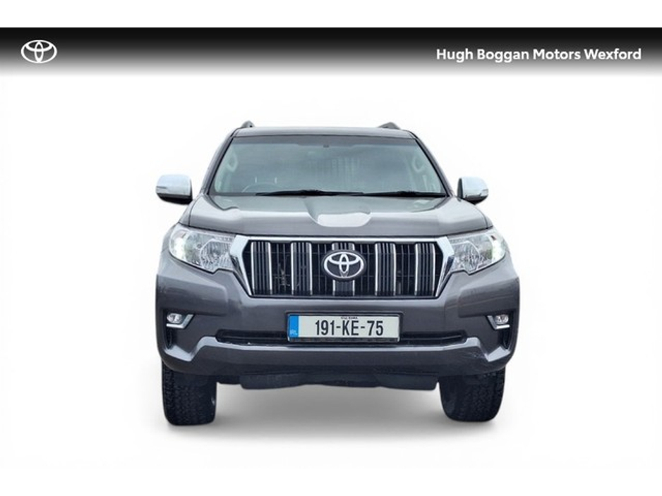 2019 Toyota Landcruiser - image 5