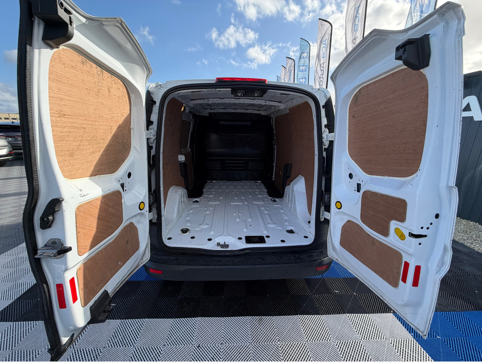 2018 Ford Transit Connect - image 26