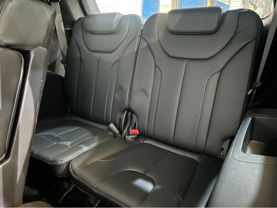 2020 Hyundai Santa Fe - image 10