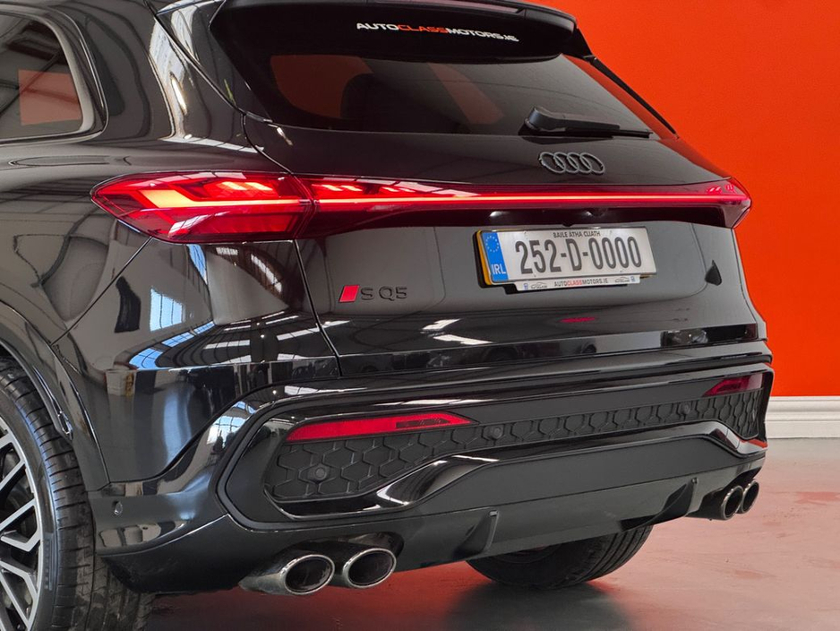 2025 Audi Q5 - image 11